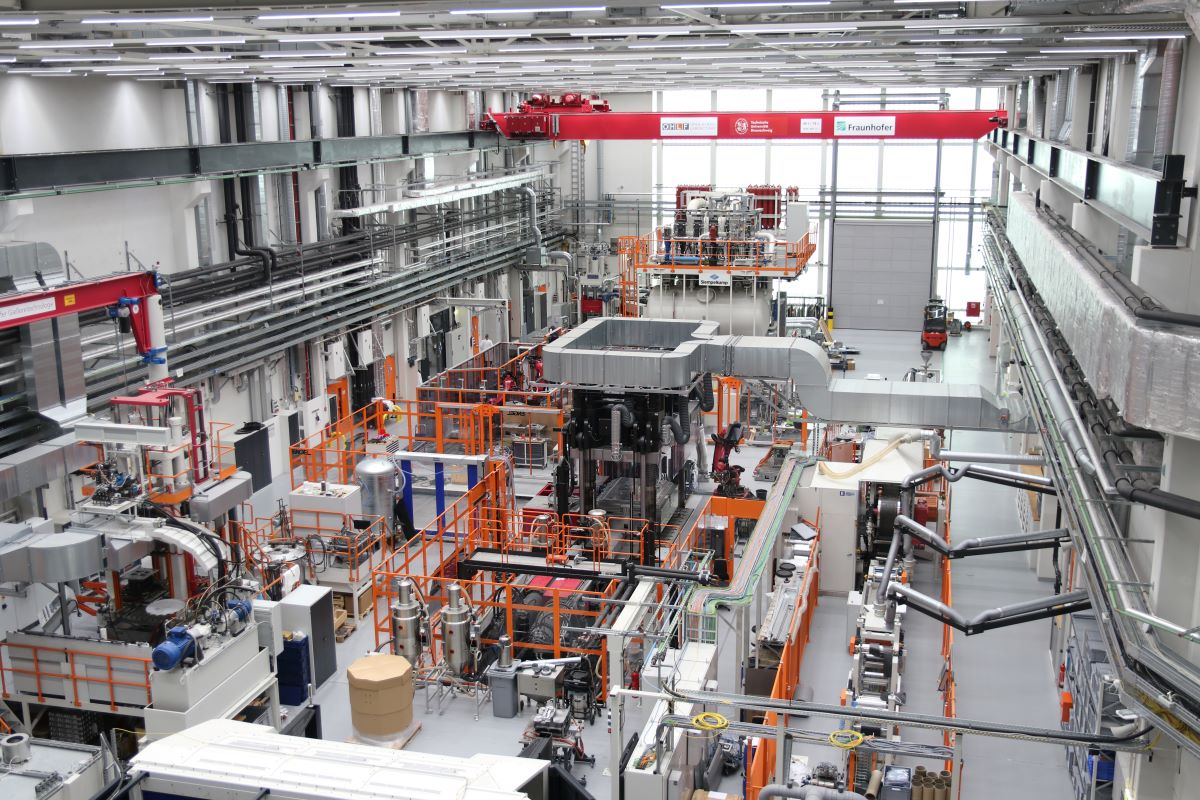 Leistungsstarkes Technikum des Forschungscampus Open Hybrid LabFactory