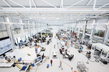 Blick in die Halle des Forschungscampus ARENA2036.